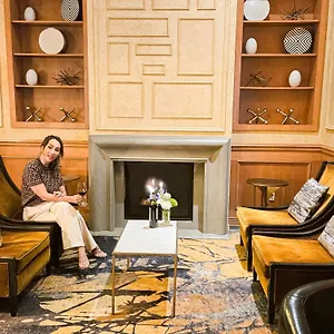 Executive Le Soleil Hotel
